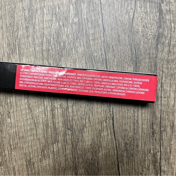 Color Street Lip Liner, Sassy, New in box - Picture 11 of 11